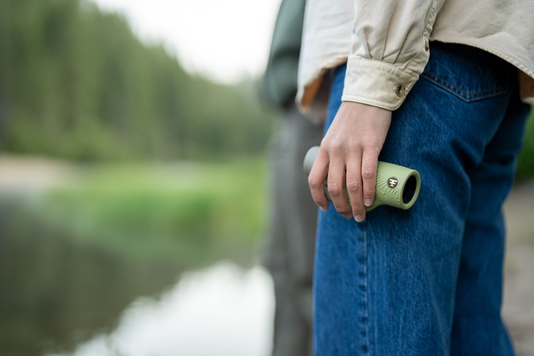 kinder, fernrohr, grünes rohr, brille, keine marke