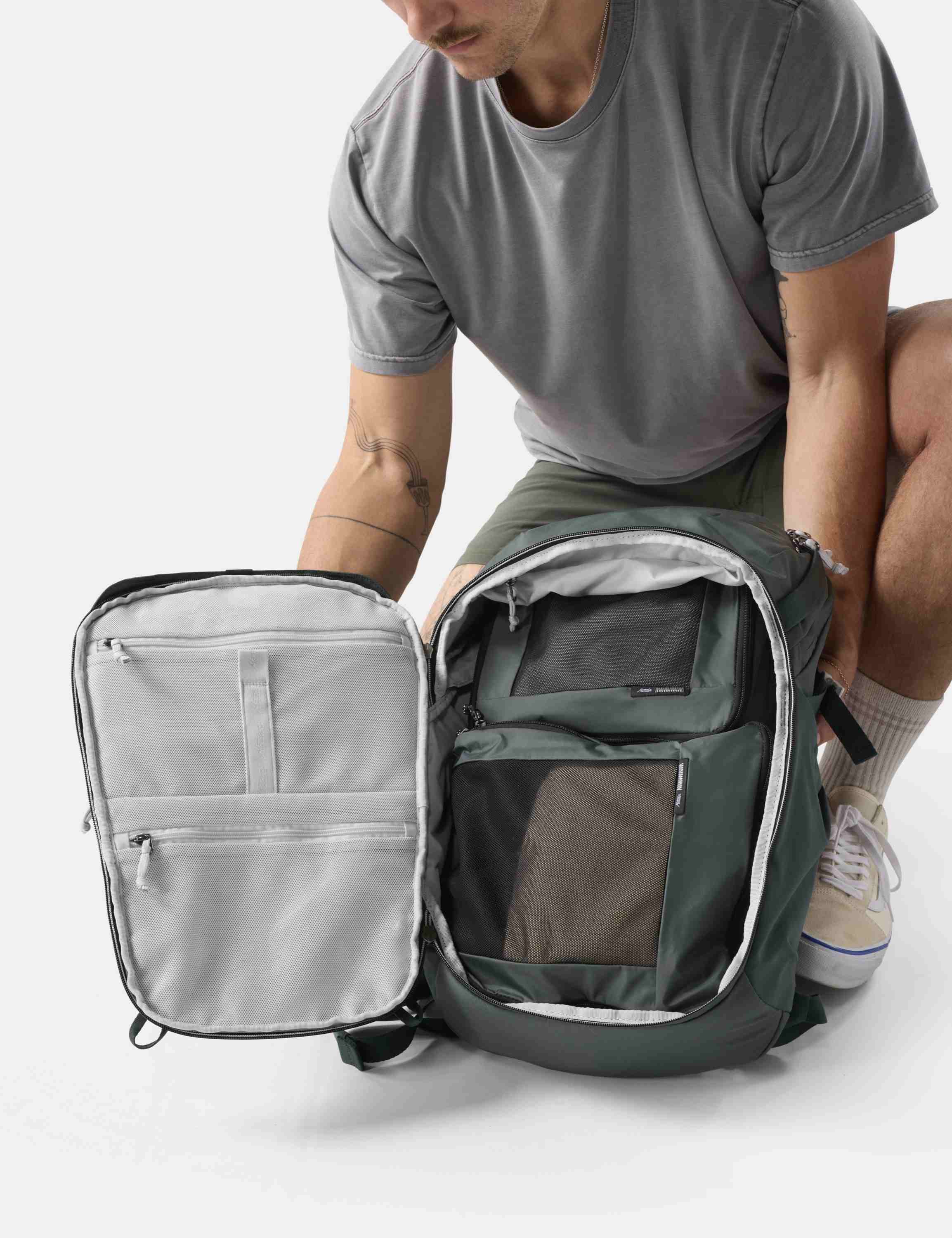 Rucksack, Rucksack, Reißverschluss, Mehrfachfächer, Grau-Grün