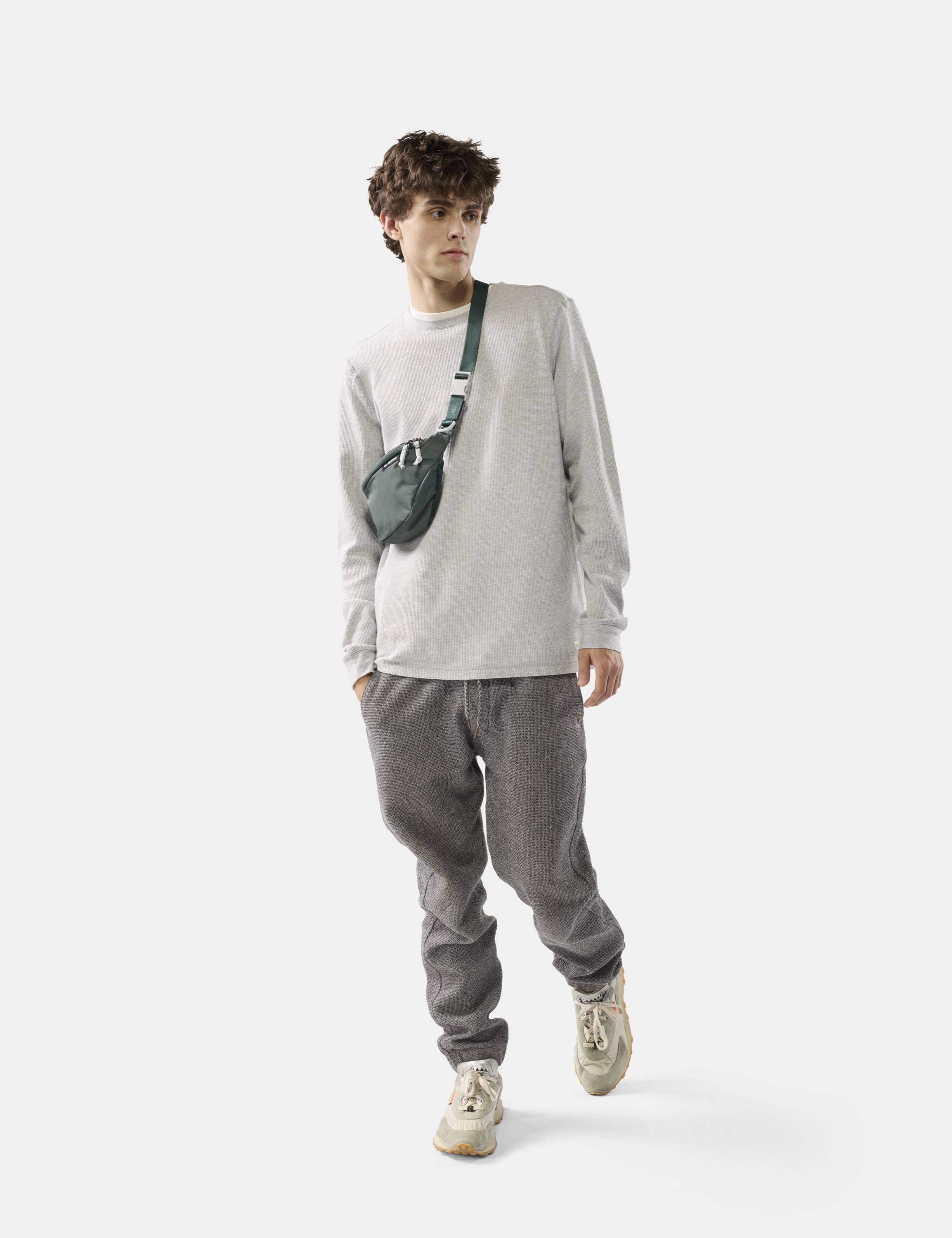 Hoodie, Longsleeve, Grau, Sweatpants, Umhängetasche