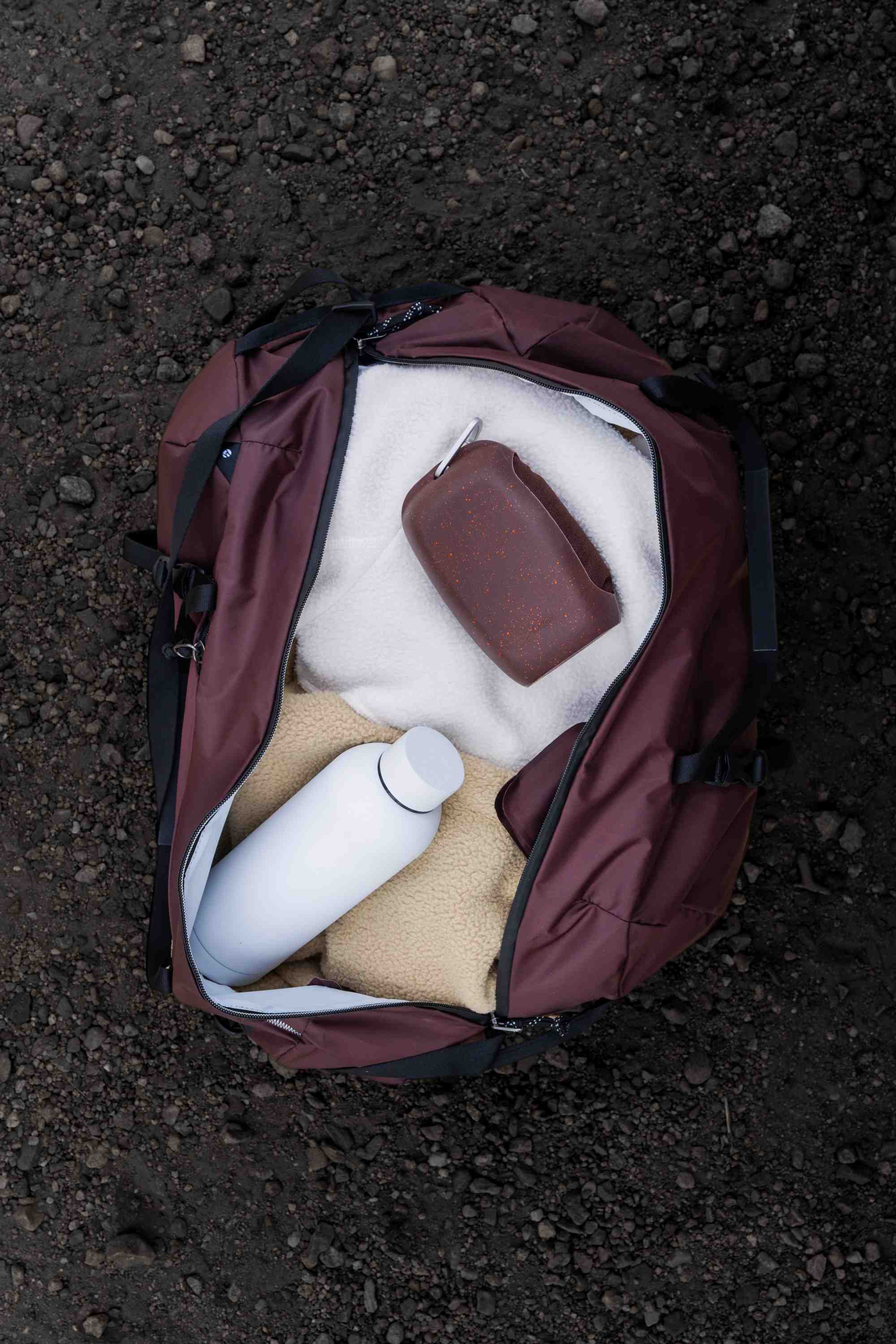Duffle bag, Travel bag, Water bottle, Soft blanket, Pouch
