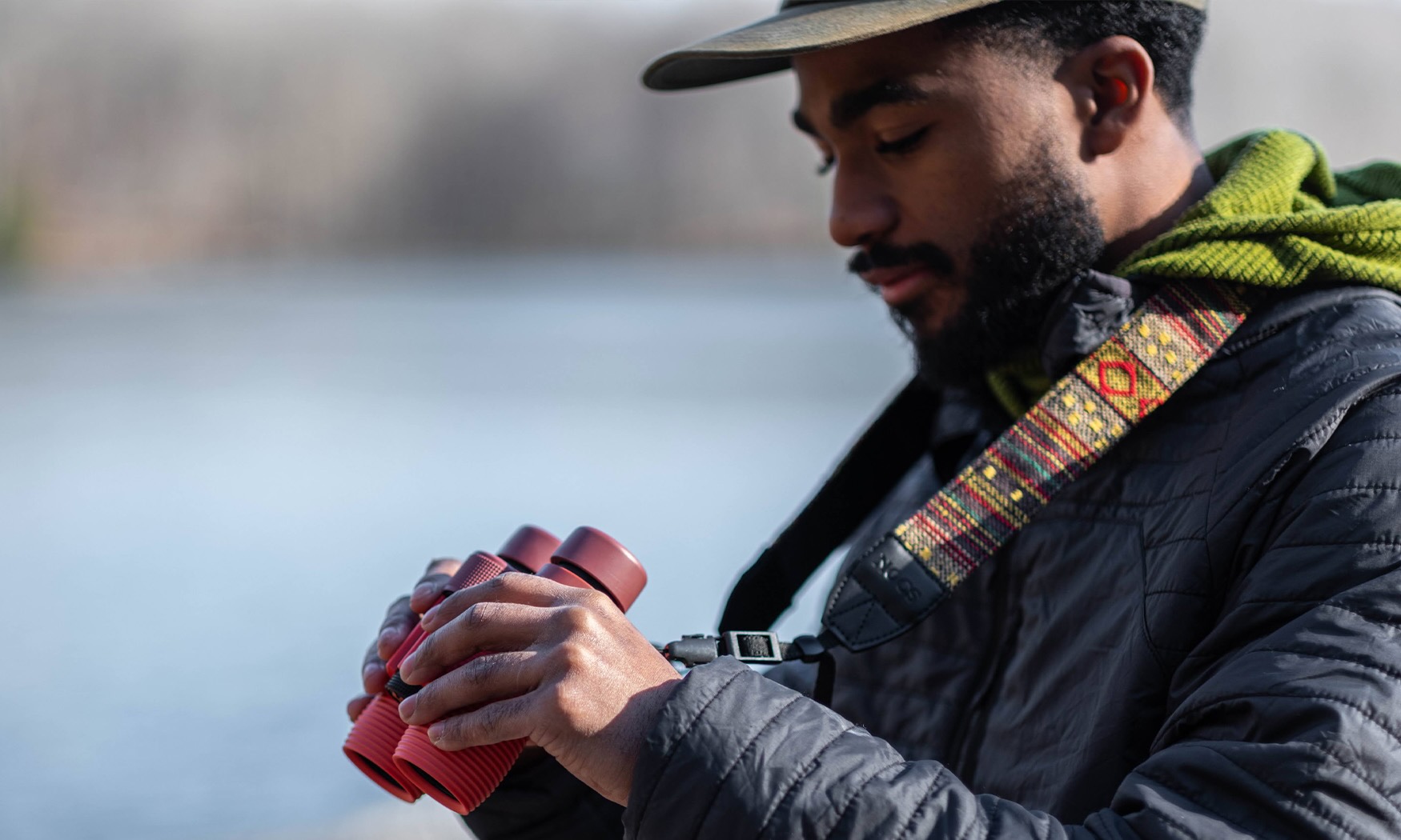 fernglas, Binoculars, rot, klein, Tragegurt