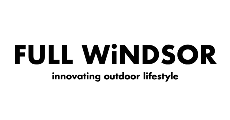 Logo, Text
